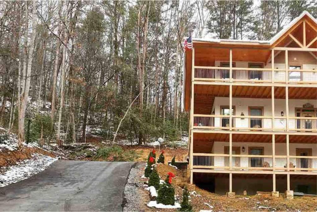 The Grand Tennessean Cabin- Four Bedroom Luxury Cabin In The Mountains Pigeon Forge Exterior photo